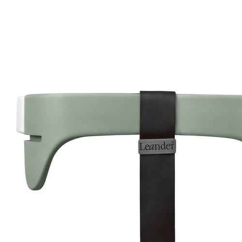 pol_pl_LEANDER-barierka-do-krzeselka-do-karmienia-Louie-TM-buk-szalwiowy-35500_2.jpg