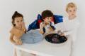 pol_pl_Jellystone-Tacka-sensoryczna-Play-Tray-Soft-Blue-2w1-pojemnik-niebieski-315_8.jpg