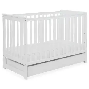 Łóżeczko drewniane z szufladą i barierką IWI biel
