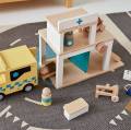 Kid's Concept - Karetka pogotowia AIDEN  drewniane autko 7340028731450 (2).jpg