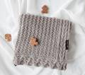 Kocyk z 100% wełny merino dla niemowląt 80×100 cm taupe  Premium splot ciasteczko 5904121604626 (3).jpg