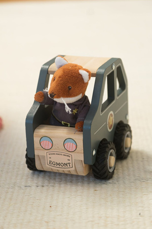 pol_pm_Radiowoz-z-figurka-przyjaciela-Egmont-Toys-R-7076_2.jpg