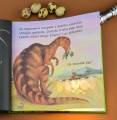 Dinozaury. Podświetl i Odkryj. api papi 9788396014924 (4).jpg