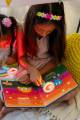 pol_pm_Glo-Pals-Interaktywna-swiecaca-ksiazeczka-Podworko-Blair-pelne-Wielkich-Pomyslow-seria-Light-Up-Library-TM-811_5.jpg