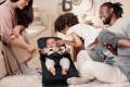 pol_pl_BABYBJORN-zabawka-do-lezaczka-Googly-Eyes-Black-and-White-16937_5.jpg