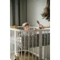 lozeczko-drewniane-7w1-z-materacem-biale (4).webp